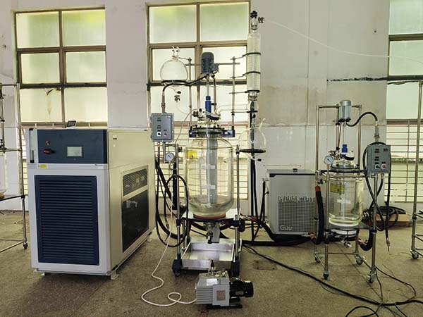 玻璃反應釜配套制冷加熱一體機使用說明